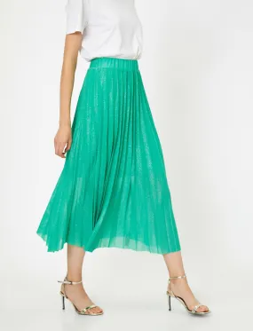 12117 Green Pleated Midi Skirt