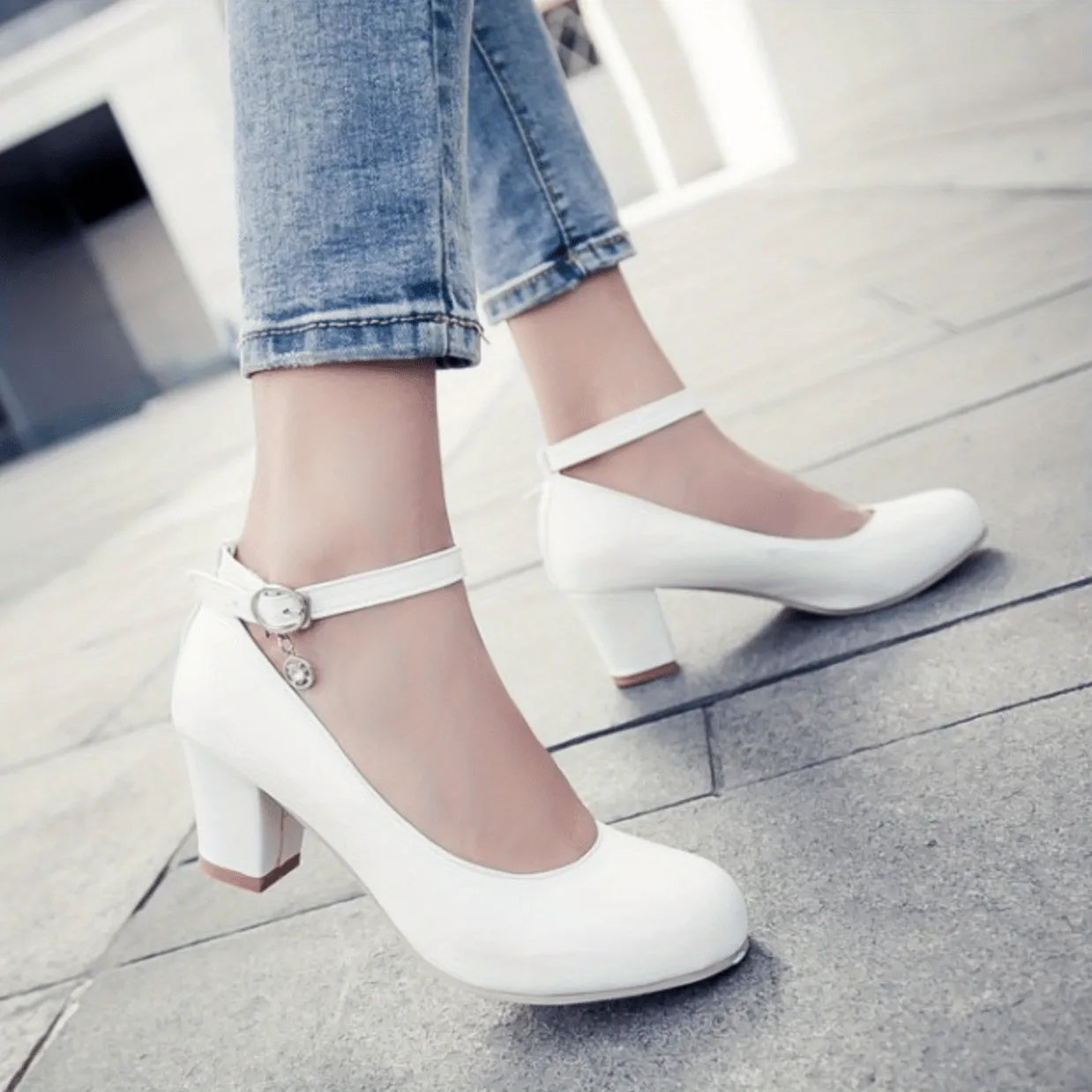 Chic Womens Chunky Heel Ankle Strap Shoes - Comfortable Mid Heels, Premium Faux Leather, Non-Slip Pumps for Everyday Style