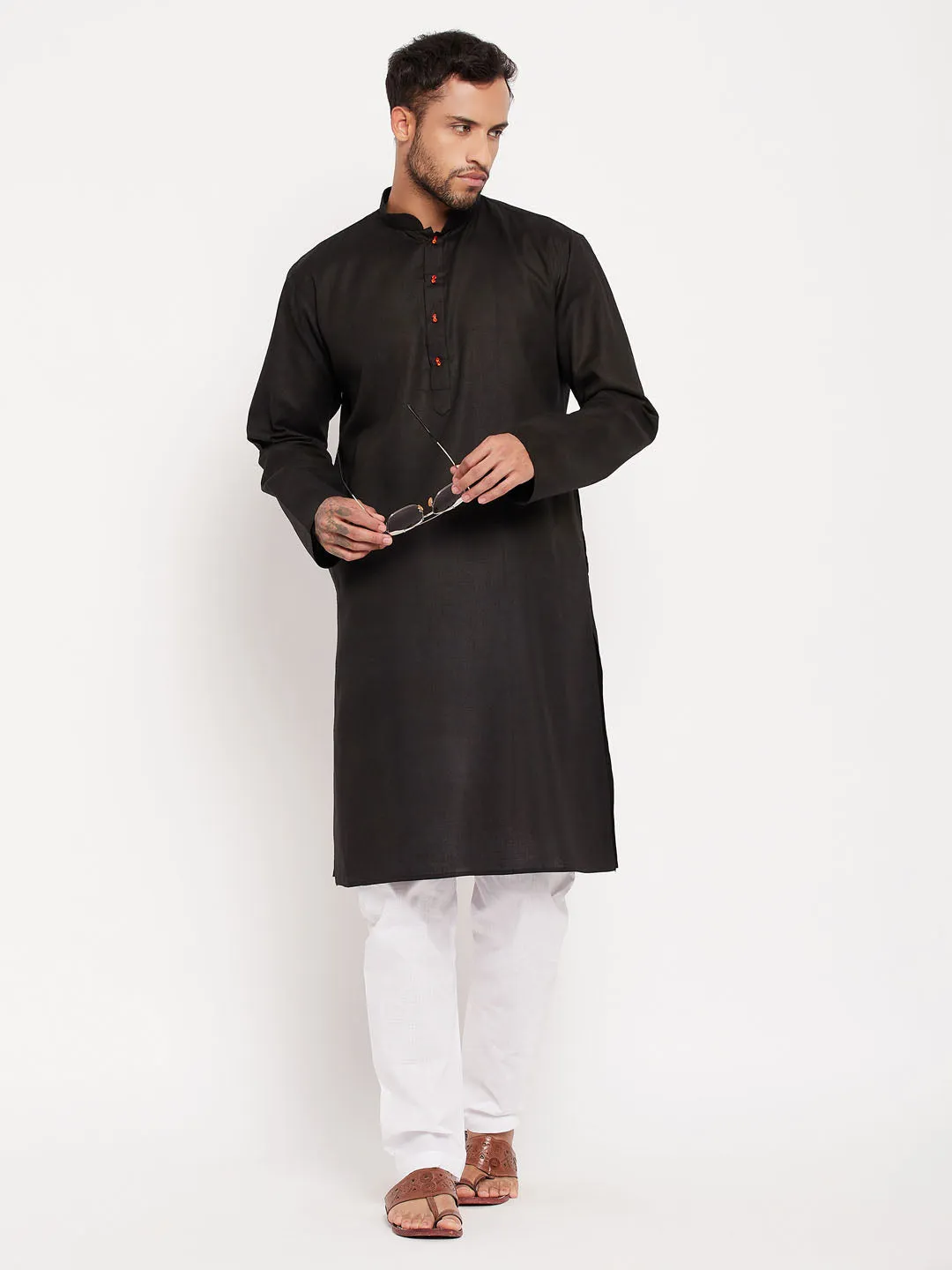 Jashvi Men's Black Kurta And Pyjama Set