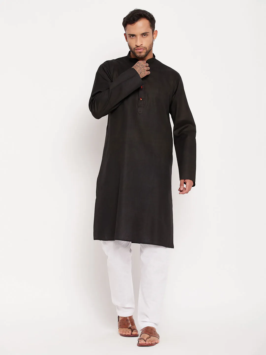 Jashvi Men's Black Kurta And Pyjama Set