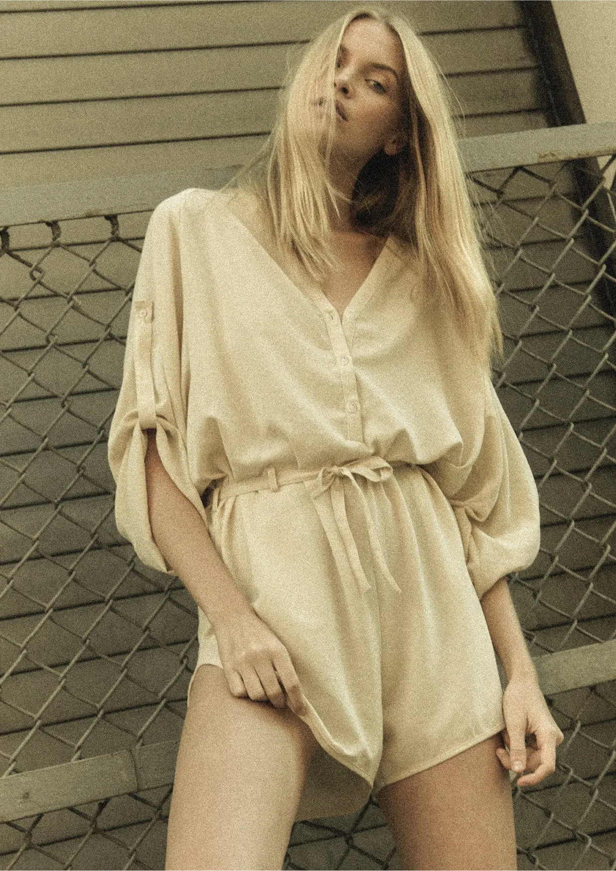 JUMPSUIT SHORT-LOOSE/BELT - creme