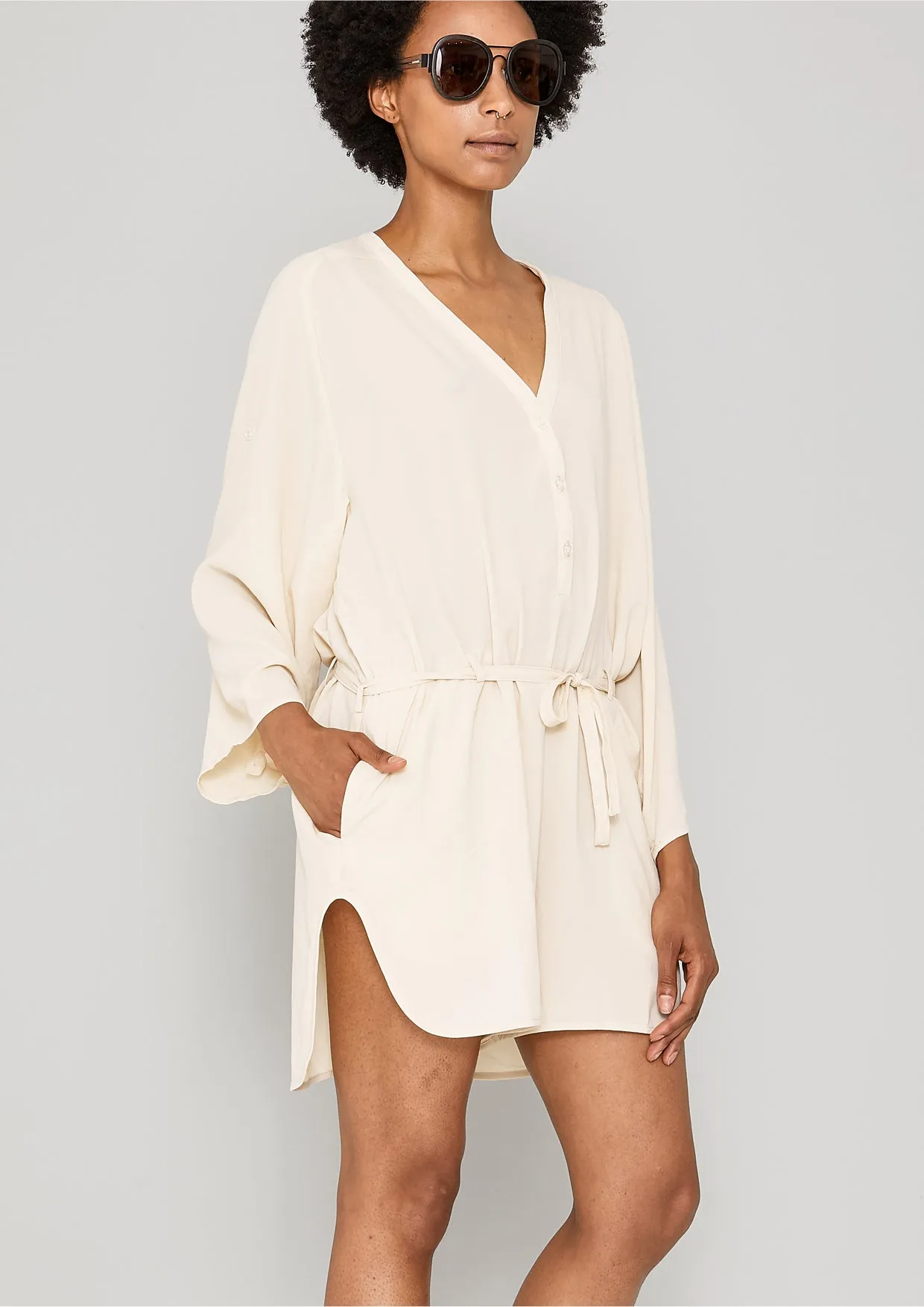 JUMPSUIT SHORT-LOOSE/BELT - creme