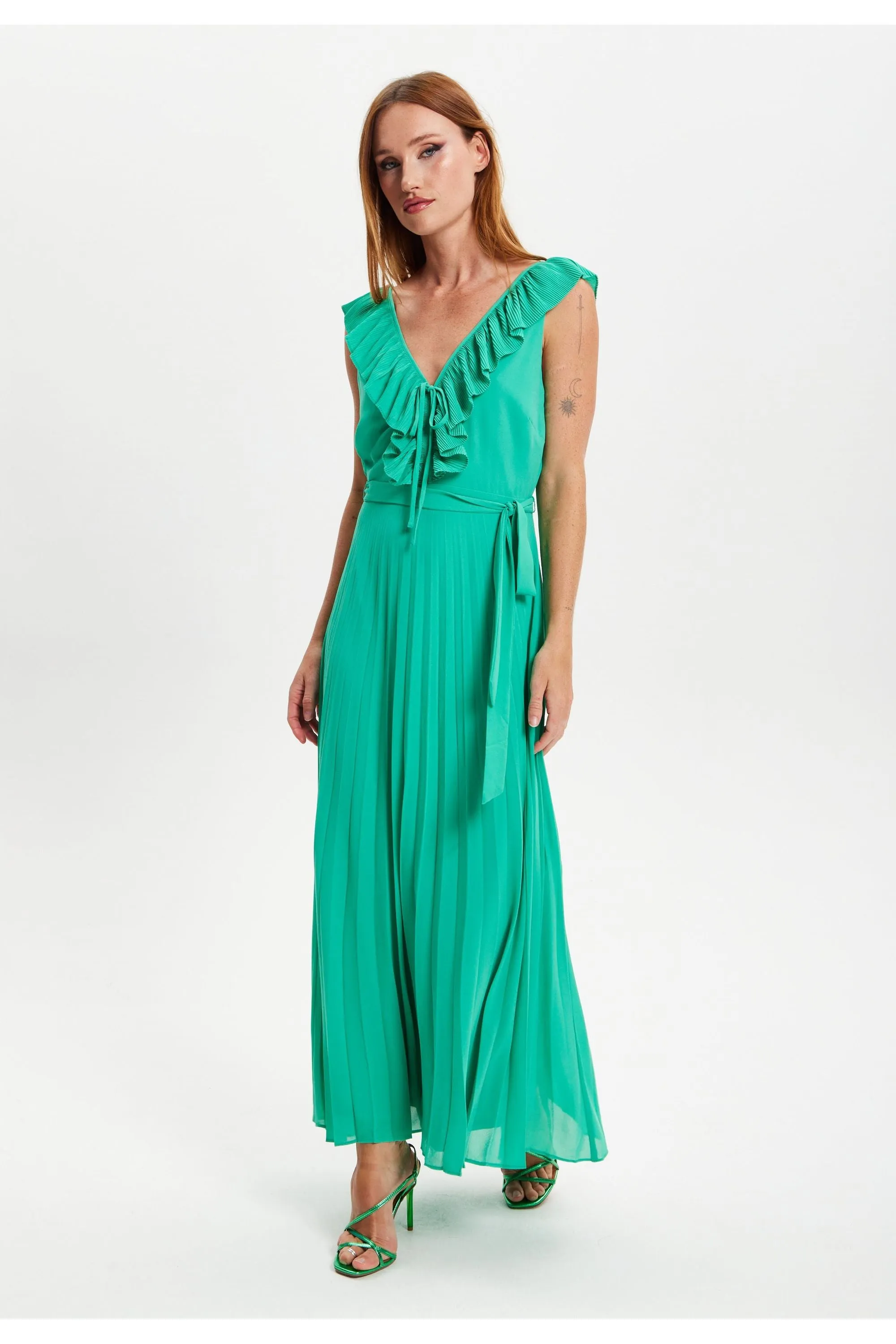 Liquorish Frilled V Neck Sleeveless Pleated Maxi Dress