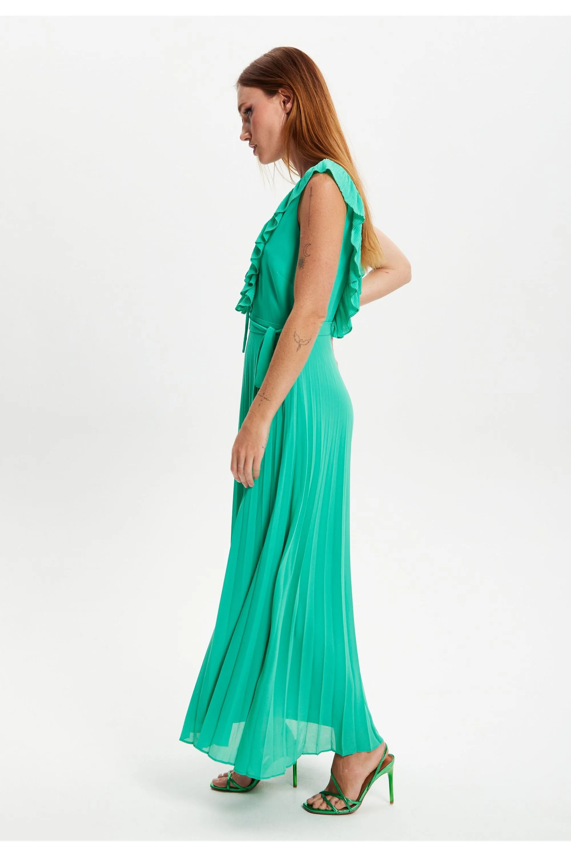 Liquorish Frilled V Neck Sleeveless Pleated Maxi Dress