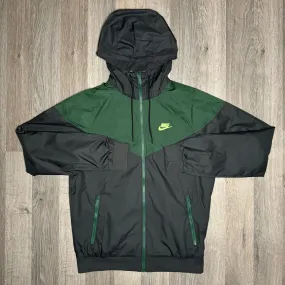 Nike Waterproof Windrunner - Black Green