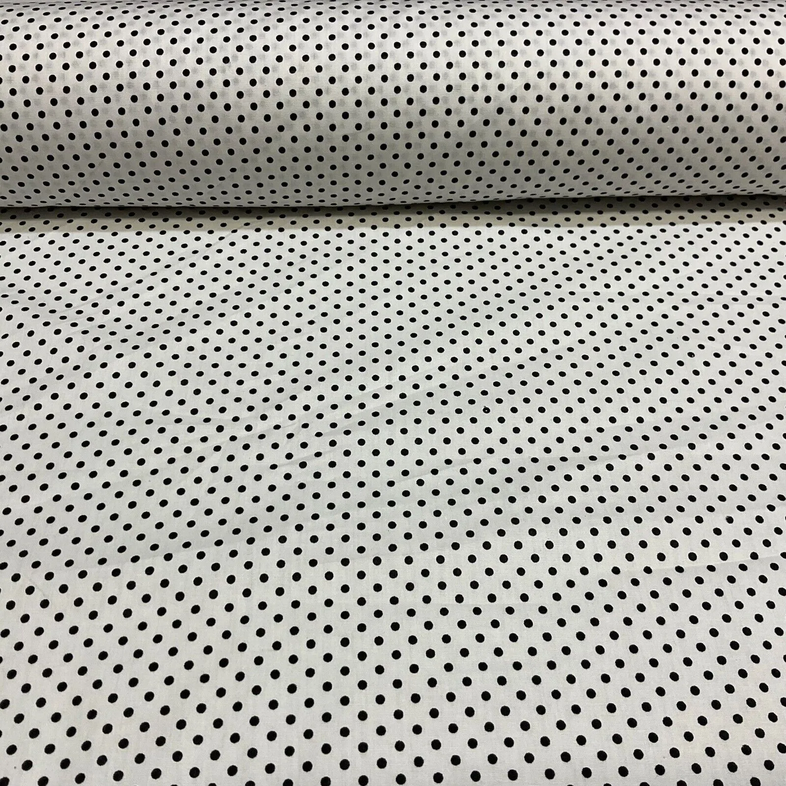 Soft Touch 100% Cotton 4mm pin Spot Dot printed dress fabric M1646