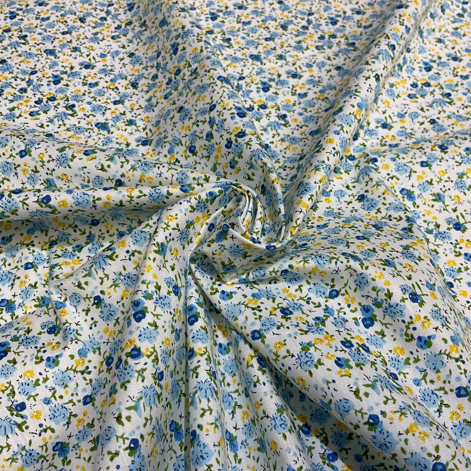 Soft Touch 100% Cotton small paisley printed dress fabric M1652