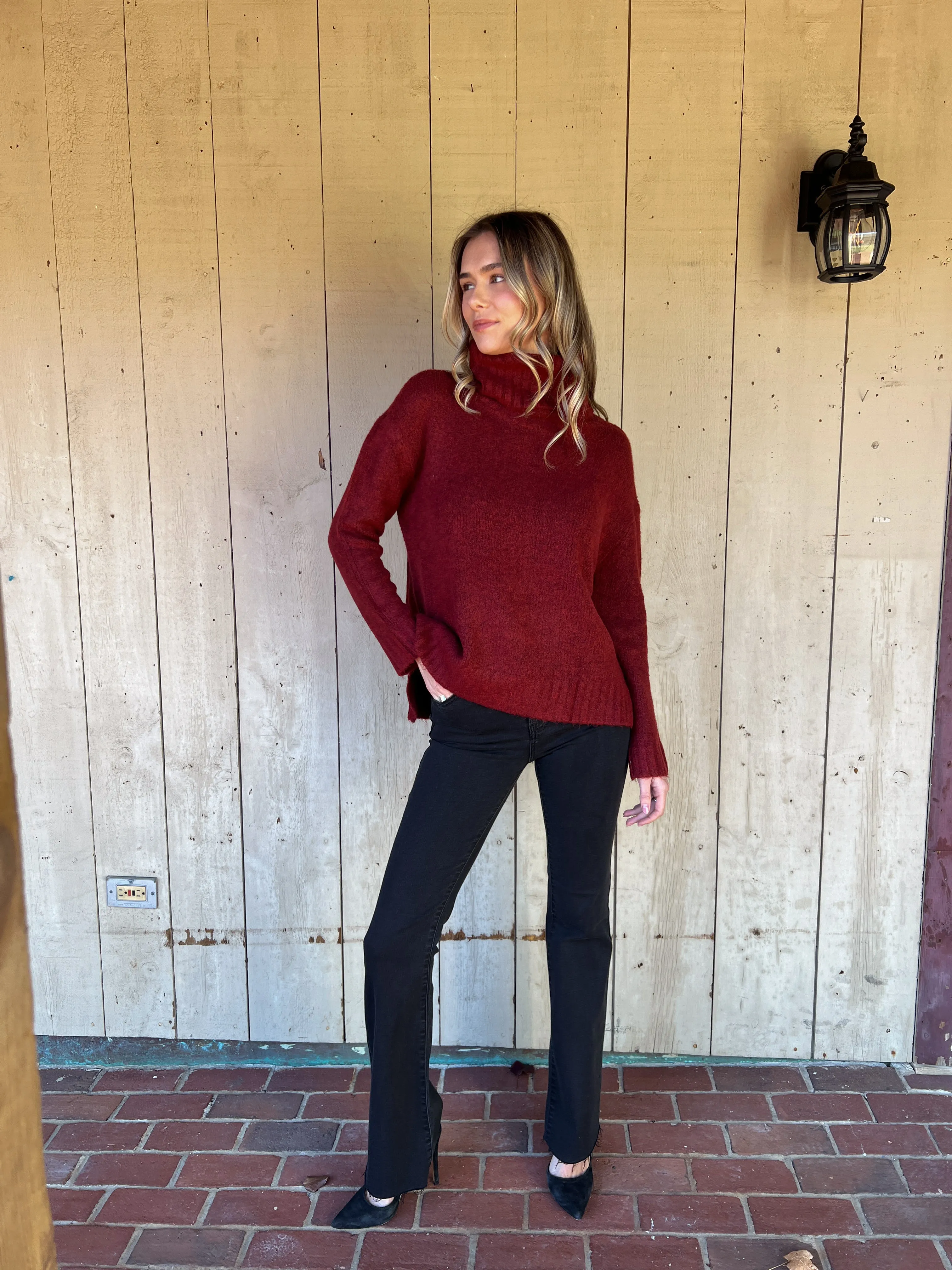 The Abigale Turtleneck Burgundy